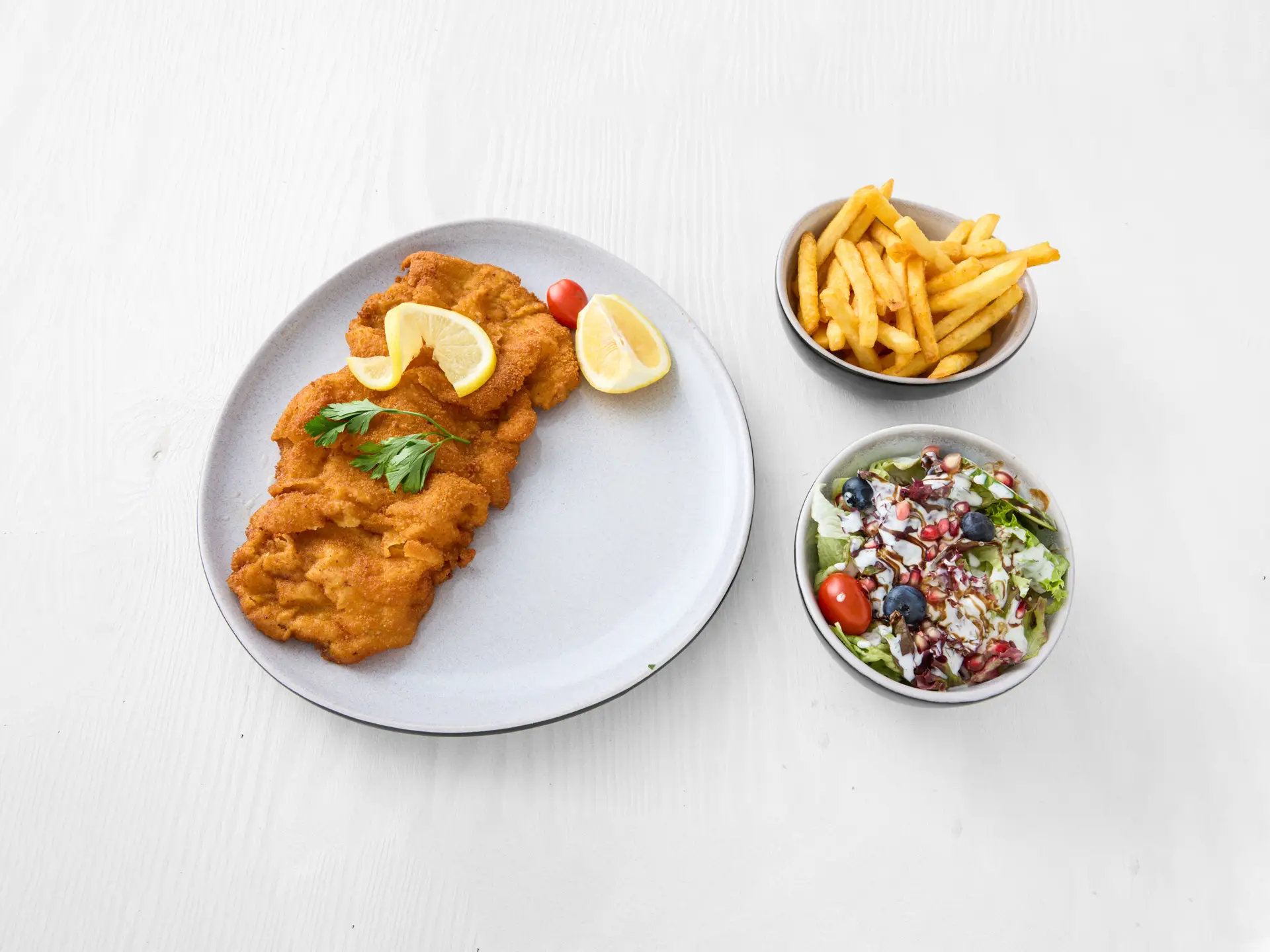 10253693_wilder kaiser_Food_wiener_schnitzel_pommes